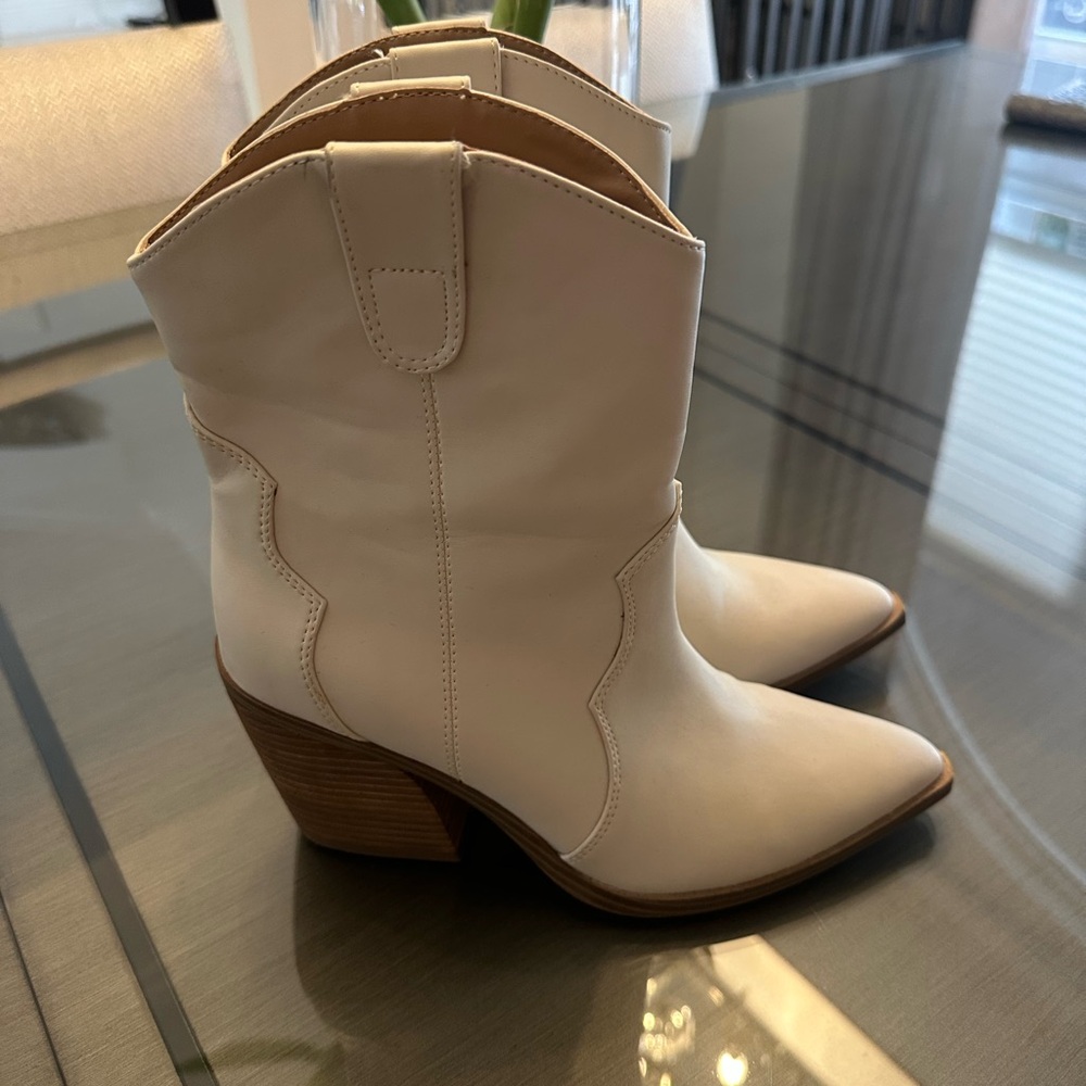 Steve Madden Women's Cream Western Ankle Boots